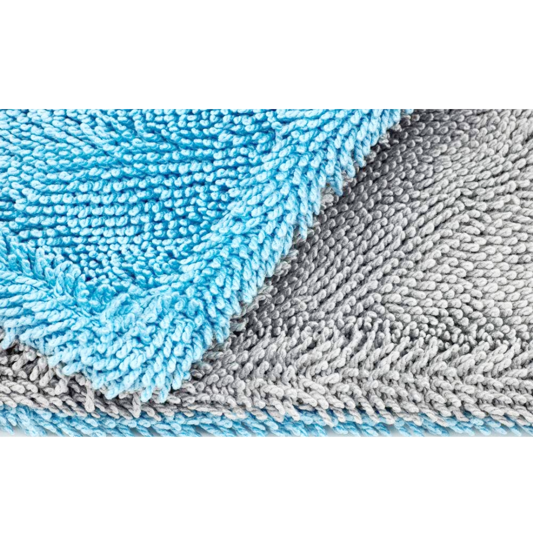 Dreadnought - Microfiber Car Drying Towel (20 in. x 30 in., 1100gsm) in blue, close-up fiber