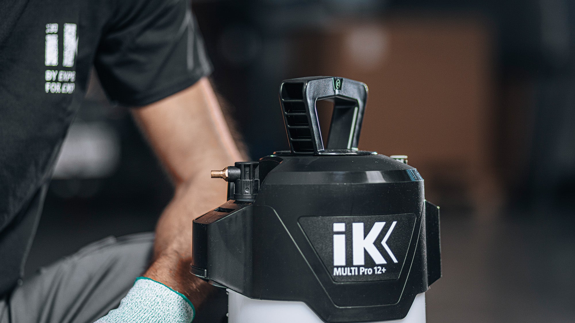 iKPro12_AirConnect_closeup.jpg